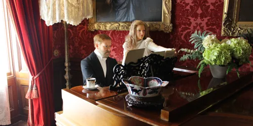Piano Mannequin