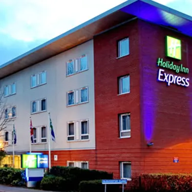 Holiday Inn Express Redditch Exterior