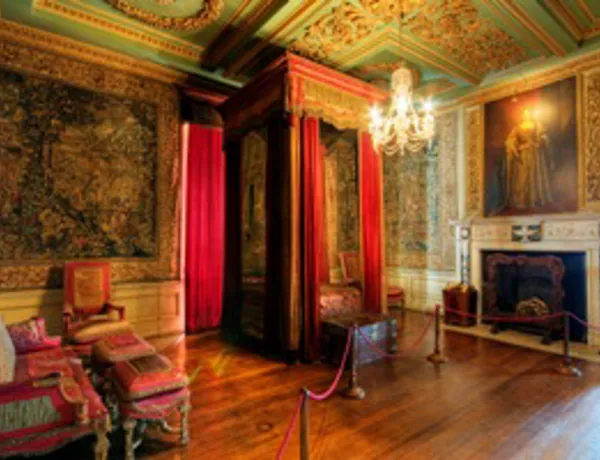 Queen Anne's Bedroom