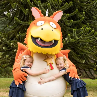 Zog Meet And Greet - girls hugging