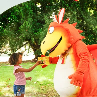 Zog trail - meet & greet girl