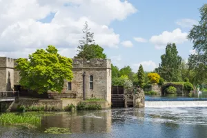 Warwick Castle Engine House, Waterwheel, Weir, And Old Castle Bridge
